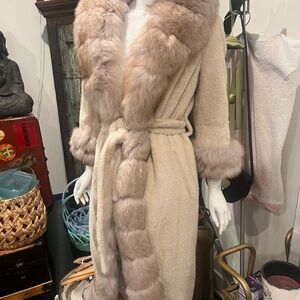 Genuine Fox & Angora rabbit fur coat! - Luxury item! NWOT / FALL SALE !!! 🚨🚨🚨